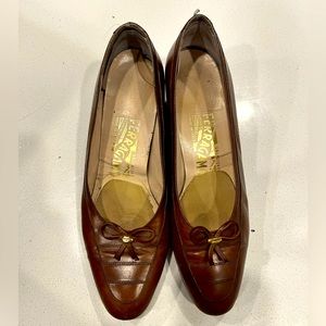 VINTAGE Salvatore Ferragamo short heels
